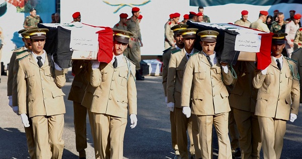 سوريا تودع قتلى حفل تخريج طلاب ضباط الكلية الحربية