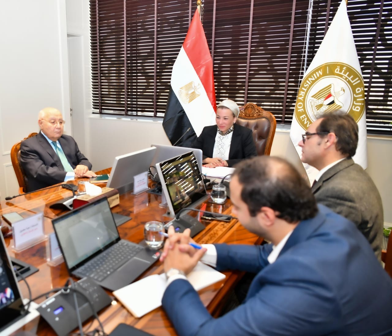 وزيرة البيئة