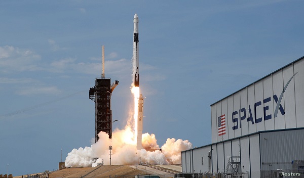 شركة SpaceX