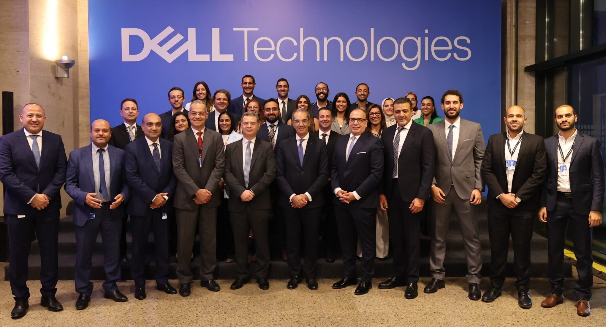 وزير الاتصالات يزور شركة Dell Technologies