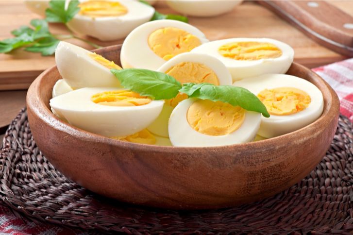 بيضة في اليوم تحمي العظام وتقوي المناعة