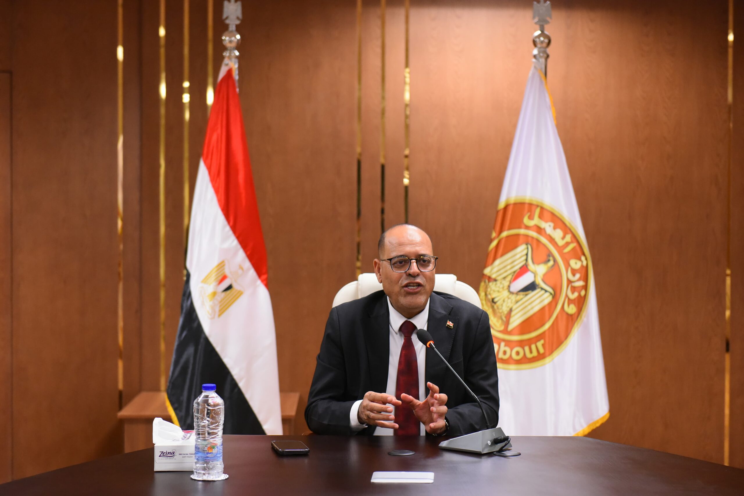 وزير العمل