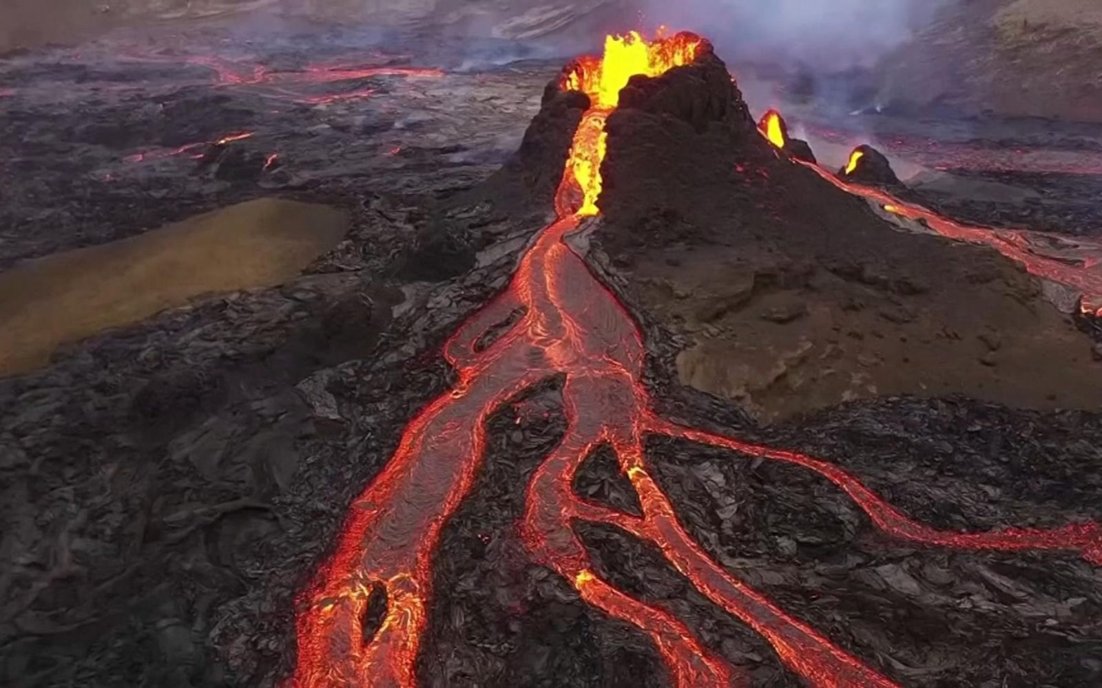 بركان إندونيسيا