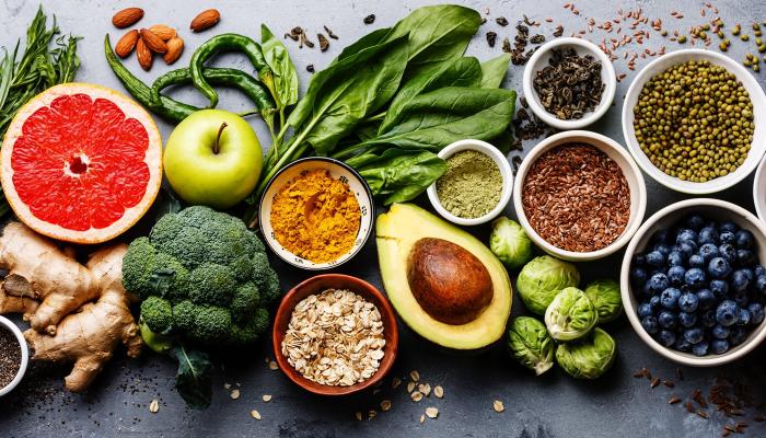 أطعمة تساعد على تقليل دهون الكبد