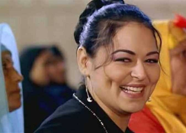 الفنانة نيفين مندور