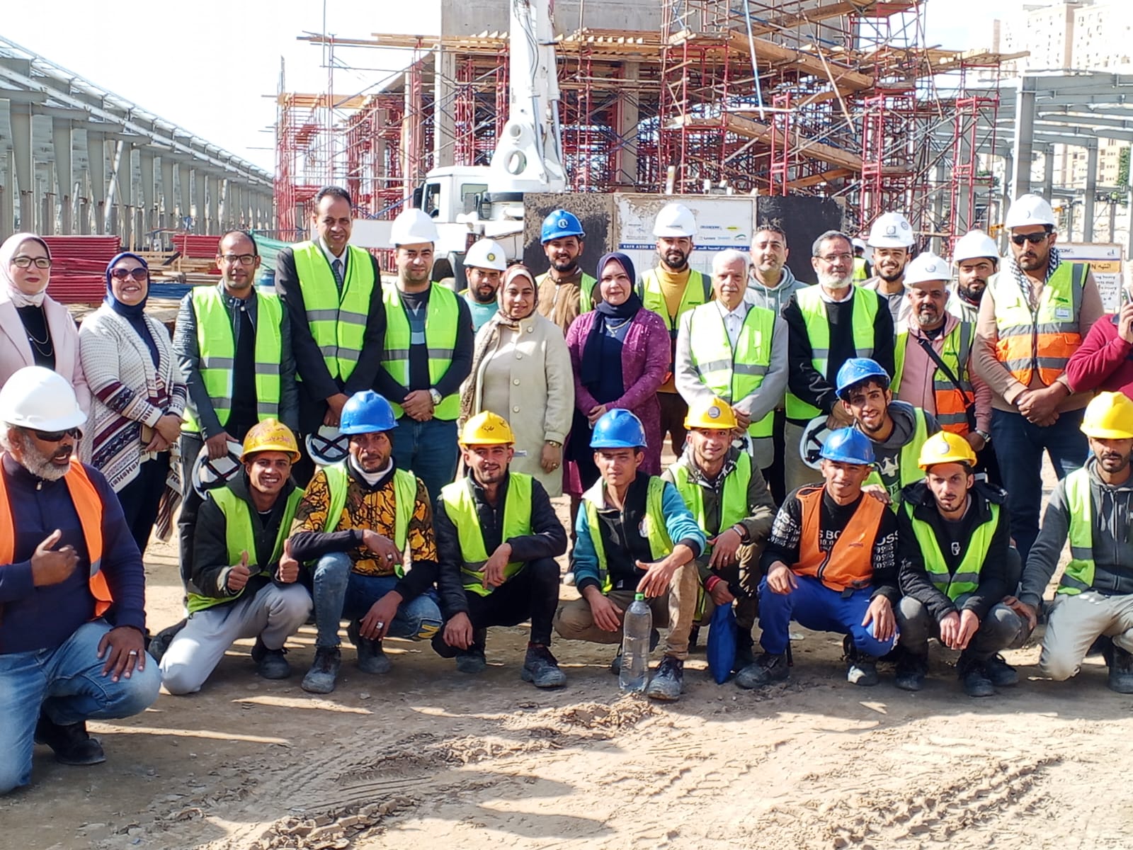 عمال مشروع مترو الإسكندرية