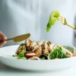 تناول العشاء