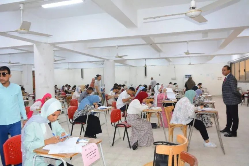امتحانات الدبلومات الفنية