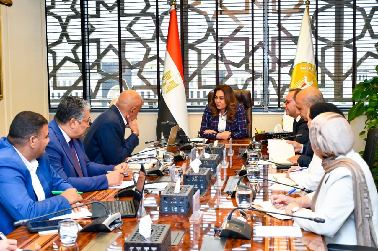 وزيرة التنمية المحلية والبيئة