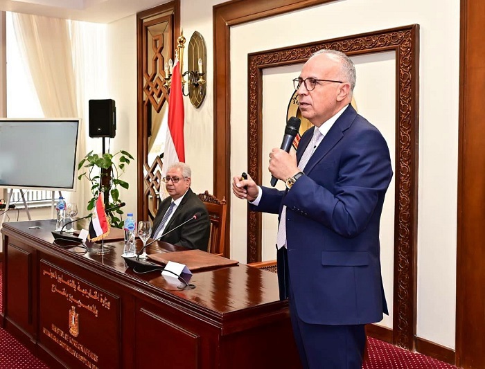 وزير الري