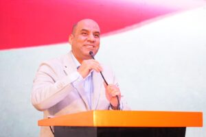 وزير العمل