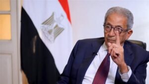 عمرو موسى